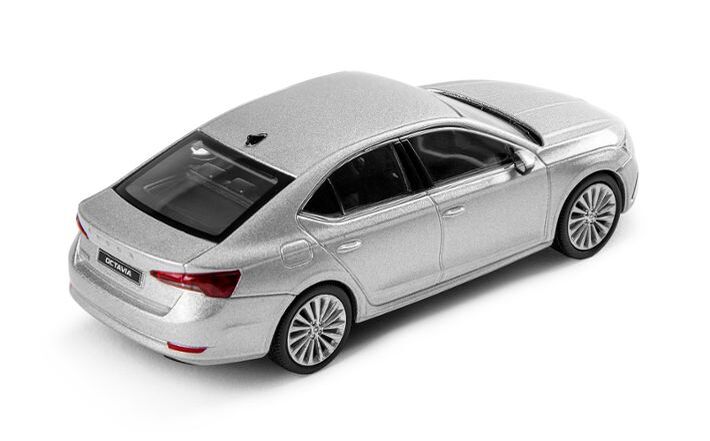 Škoda OCTAVIA IV Modellfahrzeug 1:43, brilliantsilber