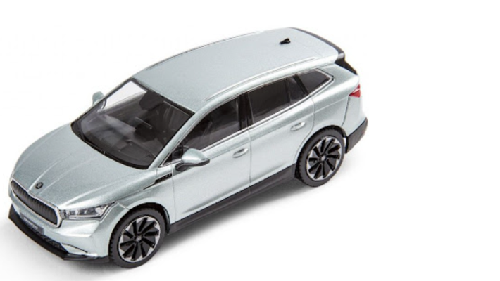 Škoda ENYAQ iV Modellfahrzeug 1:43, arctic silber
