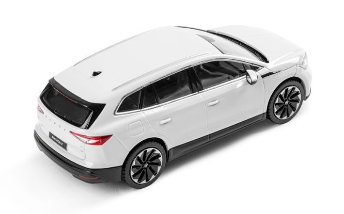 Škoda ENYAQ iV Modellfahrzeug 1:43, mondweiß 