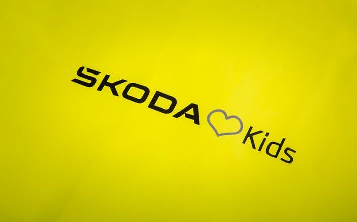 Škoda Kinder-Regenmantel, gelb, Gr. 104