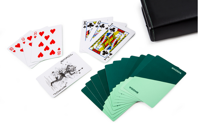 Škoda Spielkarten mit Etui, Papiernotizbuch, Bleistift, schwarz