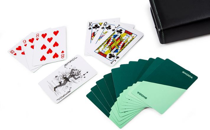 Škoda Spielkarten mit Etui, Papiernotizbuch, Bleistift, schwarz
