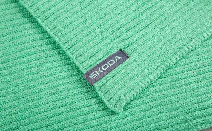 Škoda Mütze und Schal, gestrickt, electric green