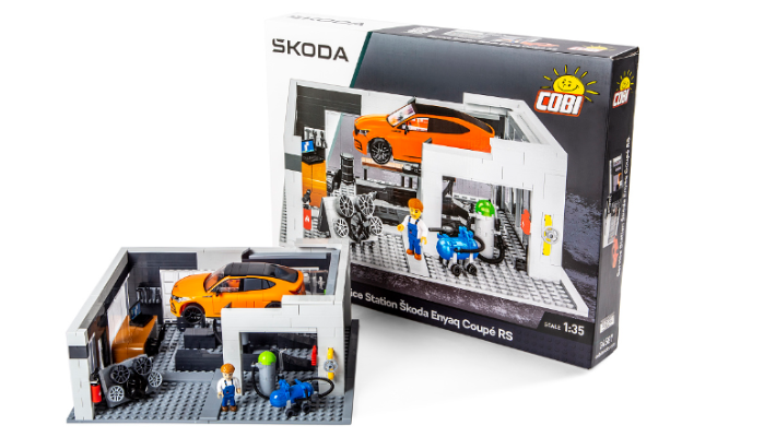 Škoda Servicestation inkl. Enyaq Coupé RS-Baukasten für Kinder