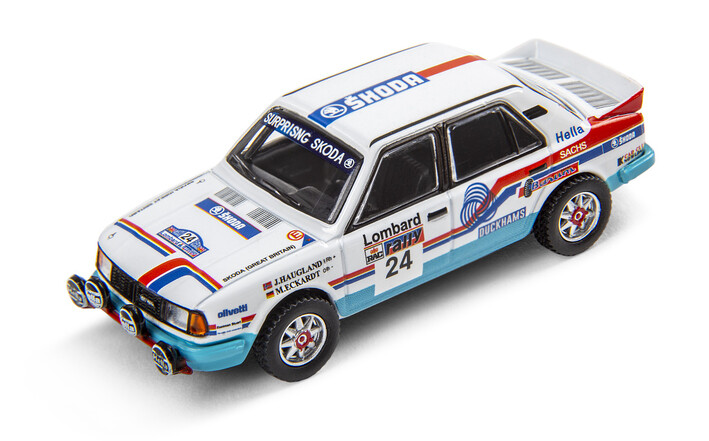 Škoda 130 LR Rallye-Modellfahrzeug Sammlerset, 1:64