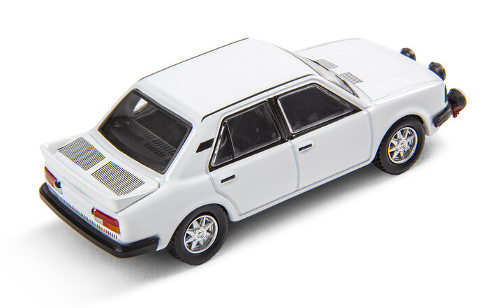 Škoda 130 LR Rallye-Modellfahrzeug Sammlerset, 1:64