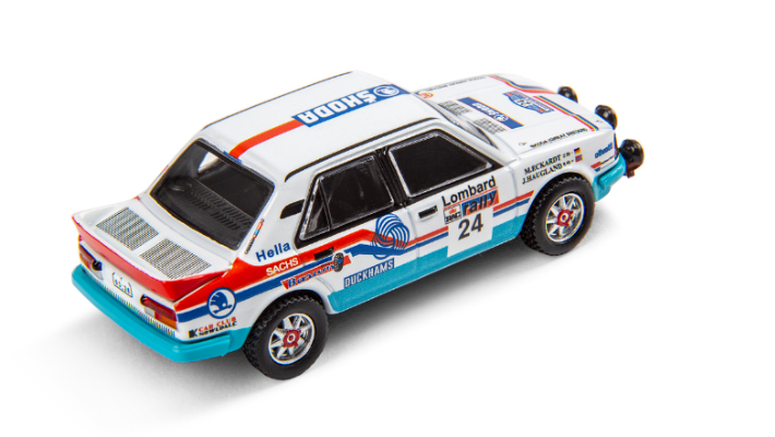 Škoda 130 LR Rallye-Modellfahrzeug Sammlerset, 1:64